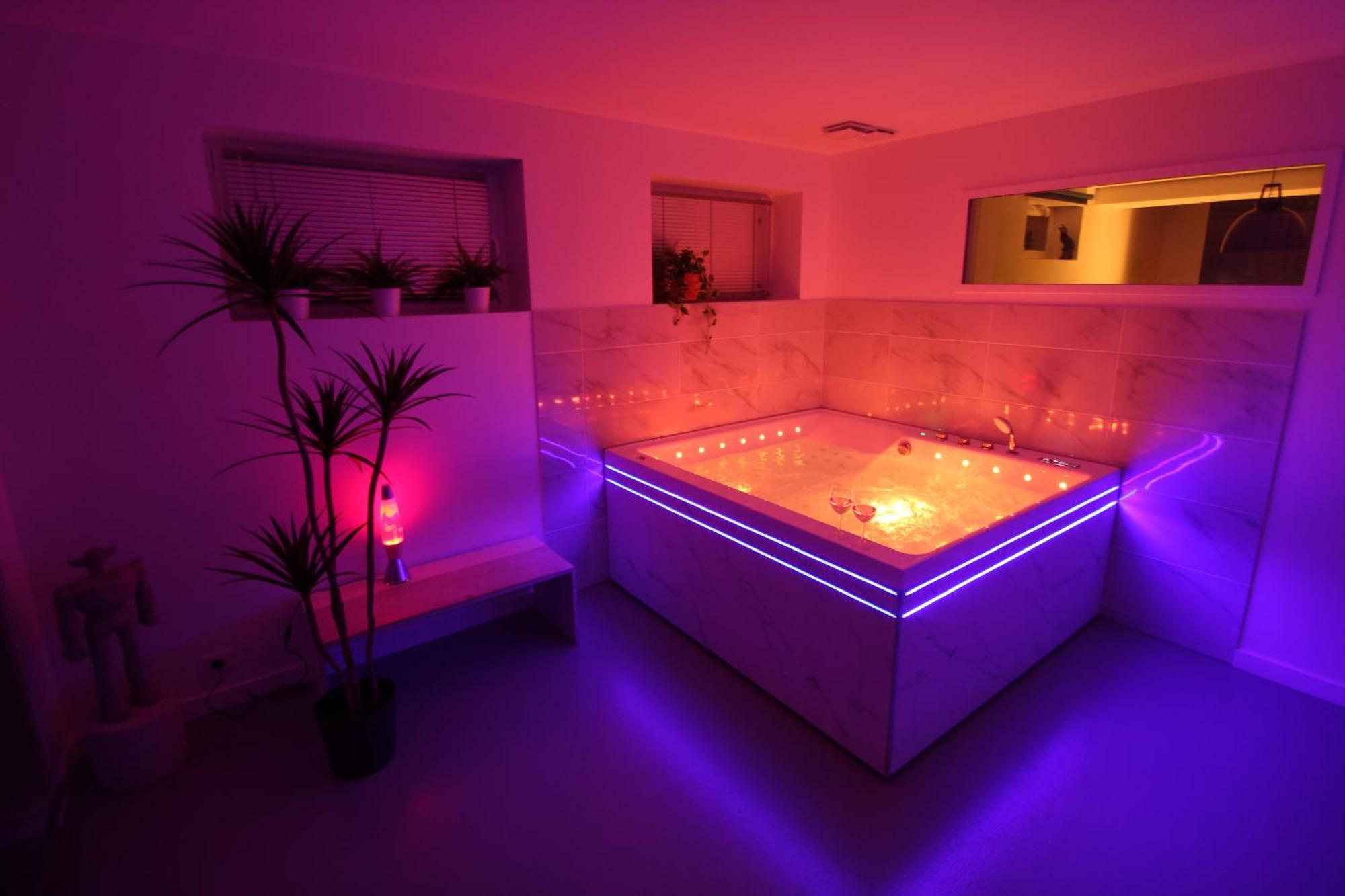 Bienvenue Chez Dalo, Jacuzzi, Art Et Modernite Apartment Altkirch Exterior photo